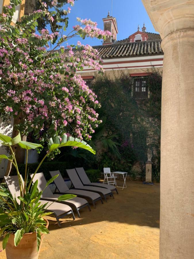 Villa Elvira, Exclusive Pool And Gardens In The Heart Of Sevilla 外观 照片