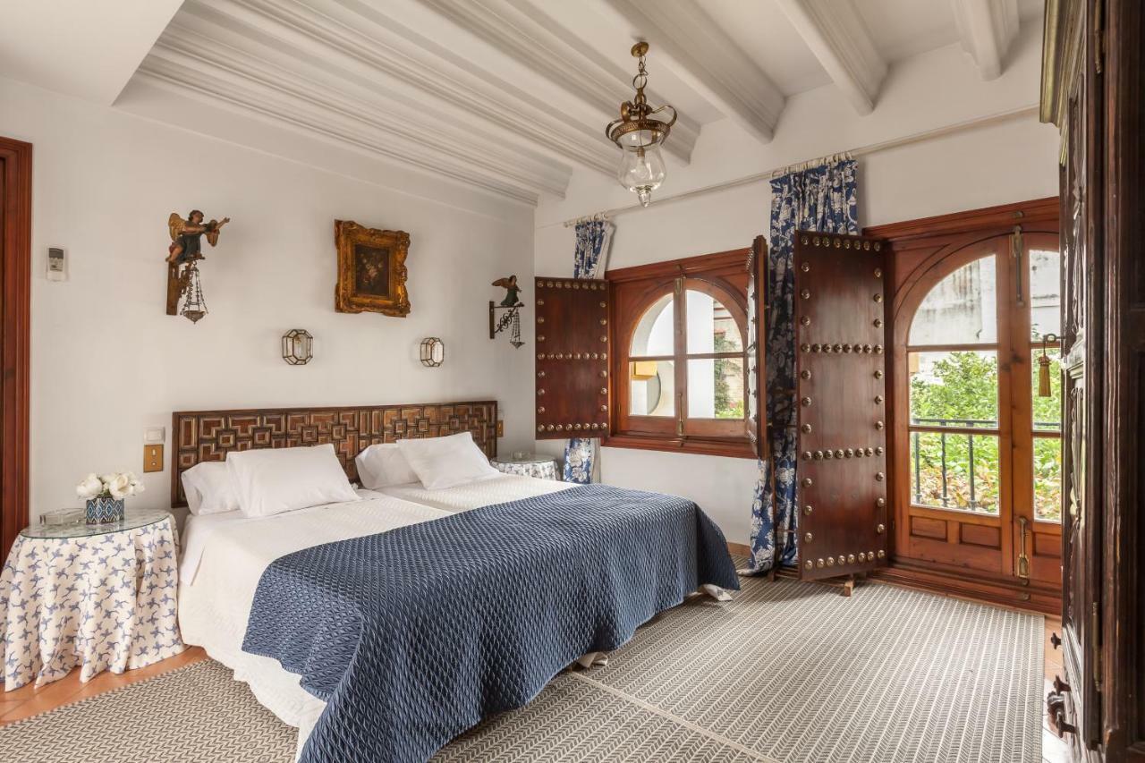 Villa Elvira, Exclusive Pool And Gardens In The Heart Of Sevilla 外观 照片