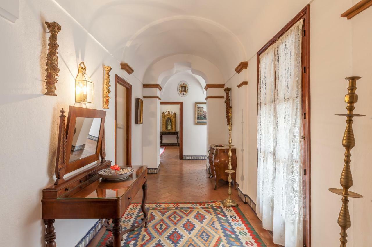 Villa Elvira, Exclusive Pool And Gardens In The Heart Of Sevilla 外观 照片
