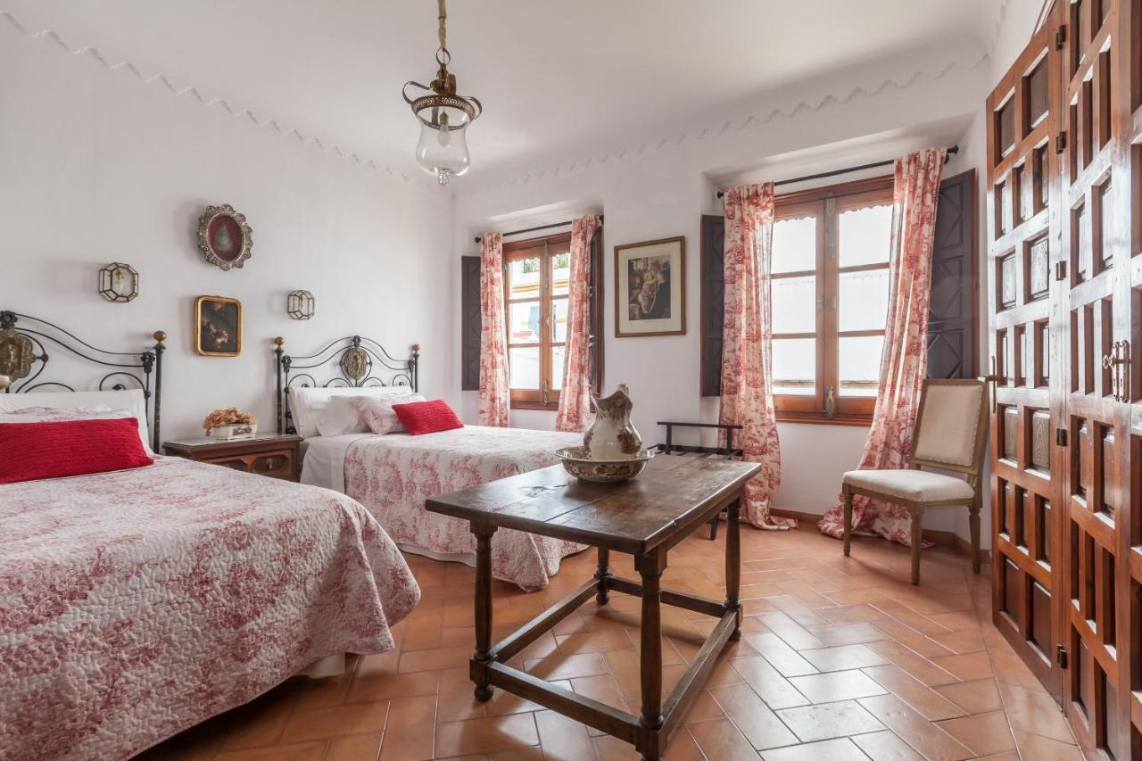 Villa Elvira, Exclusive Pool And Gardens In The Heart Of Sevilla 外观 照片