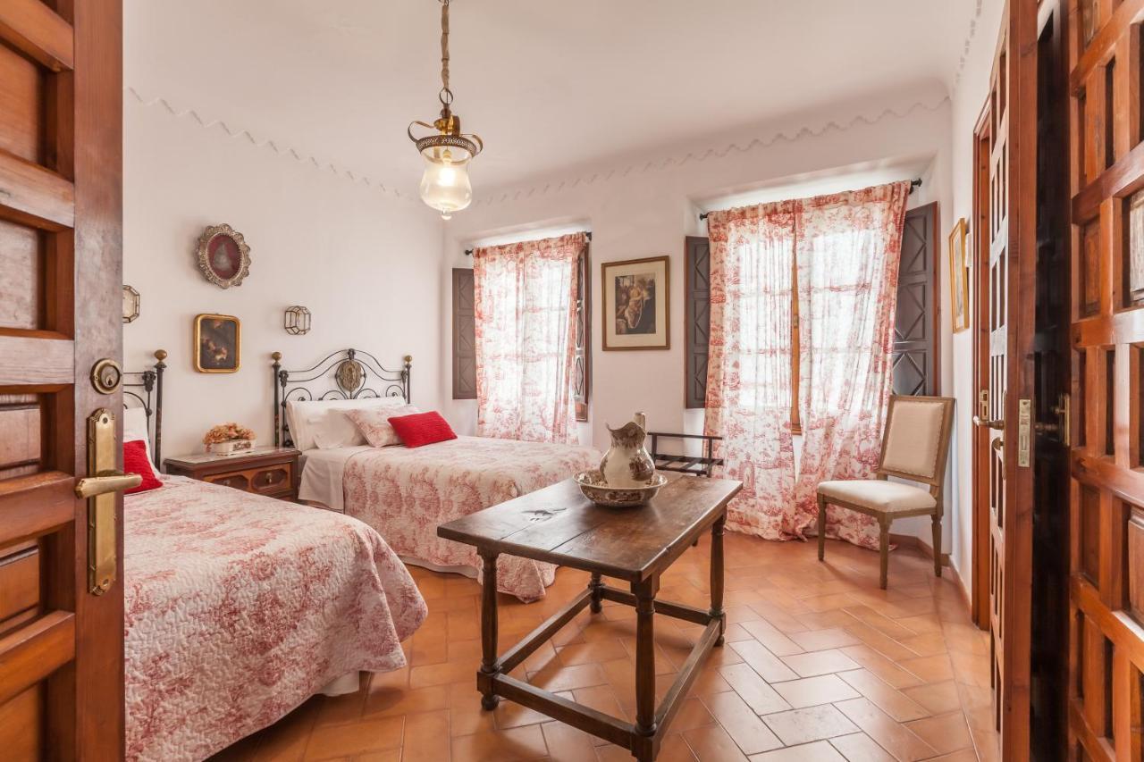 Villa Elvira, Exclusive Pool And Gardens In The Heart Of Sevilla 外观 照片