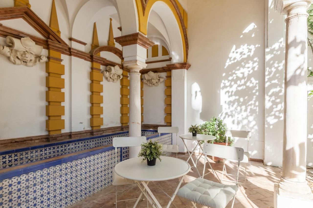 Villa Elvira, Exclusive Pool And Gardens In The Heart Of Sevilla 外观 照片