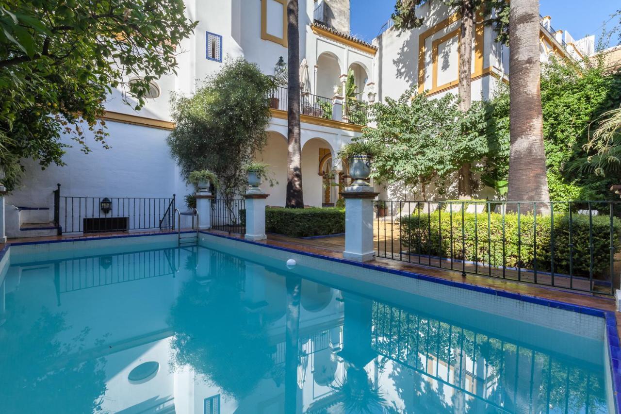 Villa Elvira, Exclusive Pool And Gardens In The Heart Of Sevilla 外观 照片
