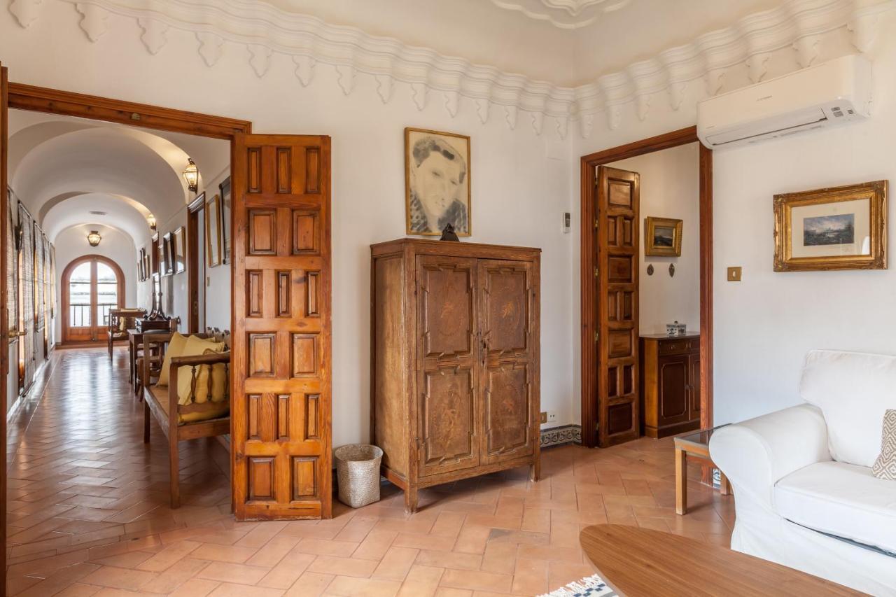 Villa Elvira, Exclusive Pool And Gardens In The Heart Of Sevilla 外观 照片