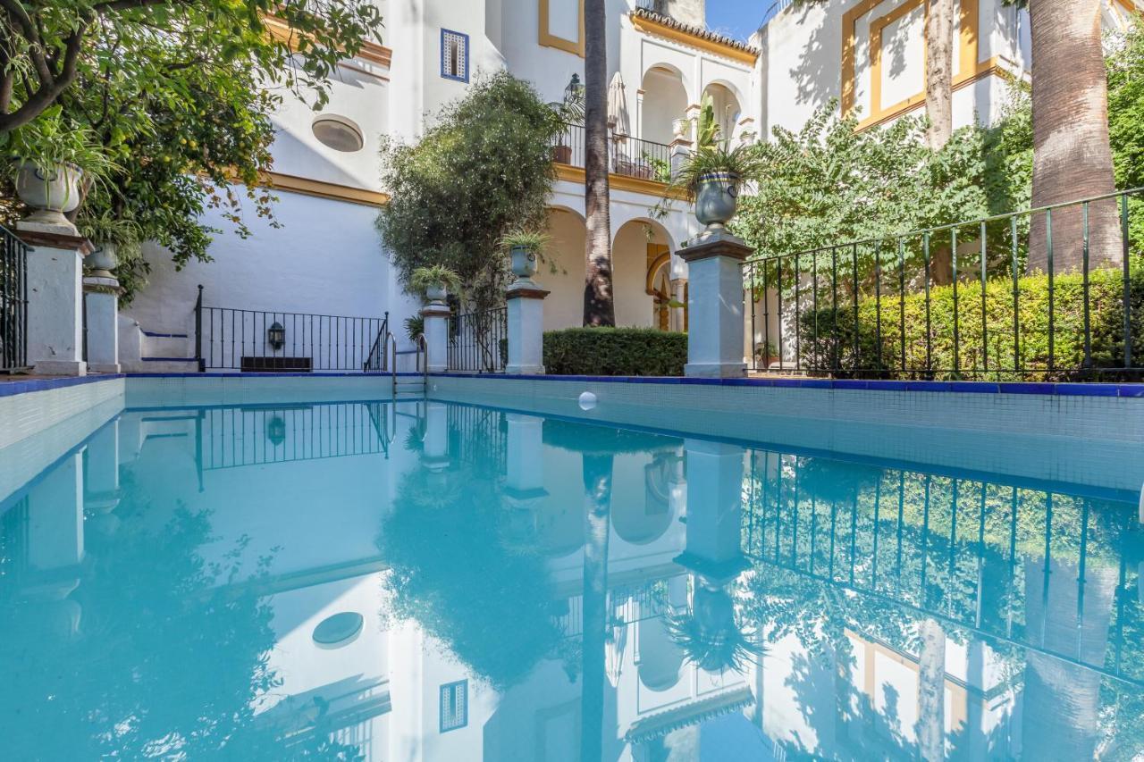 Villa Elvira, Exclusive Pool And Gardens In The Heart Of Sevilla 外观 照片