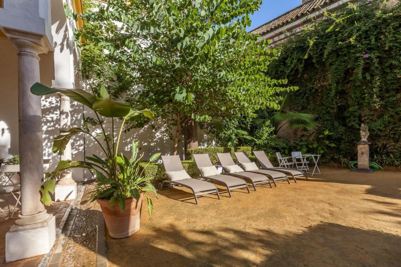 Villa Elvira, Exclusive Pool And Gardens In The Heart Of Sevilla 外观 照片