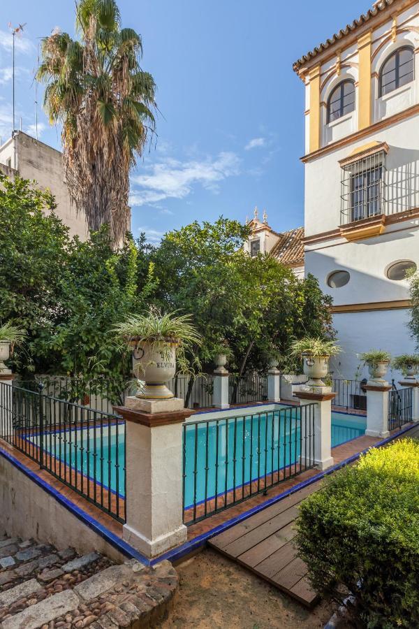 Villa Elvira, Exclusive Pool And Gardens In The Heart Of Sevilla 外观 照片