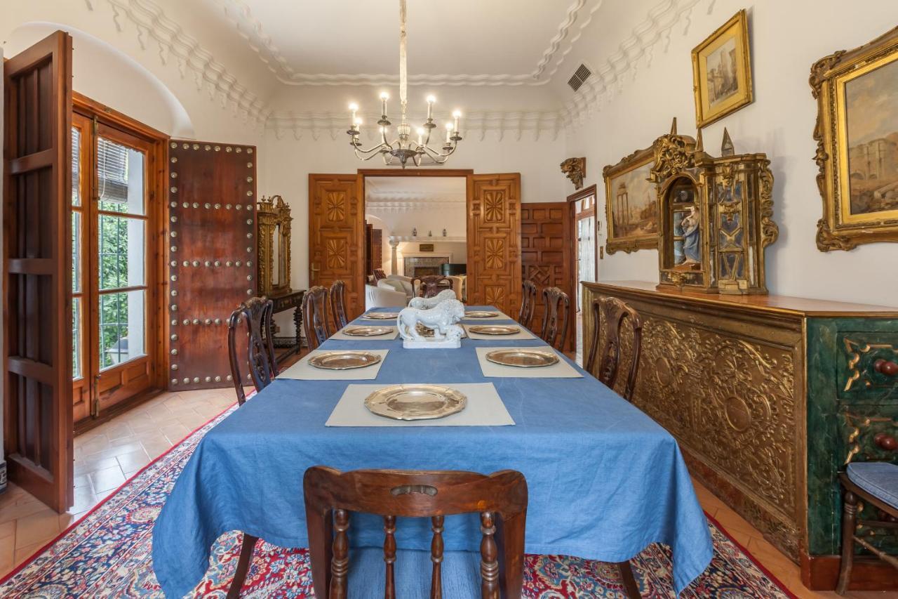 Villa Elvira, Exclusive Pool And Gardens In The Heart Of Sevilla 外观 照片