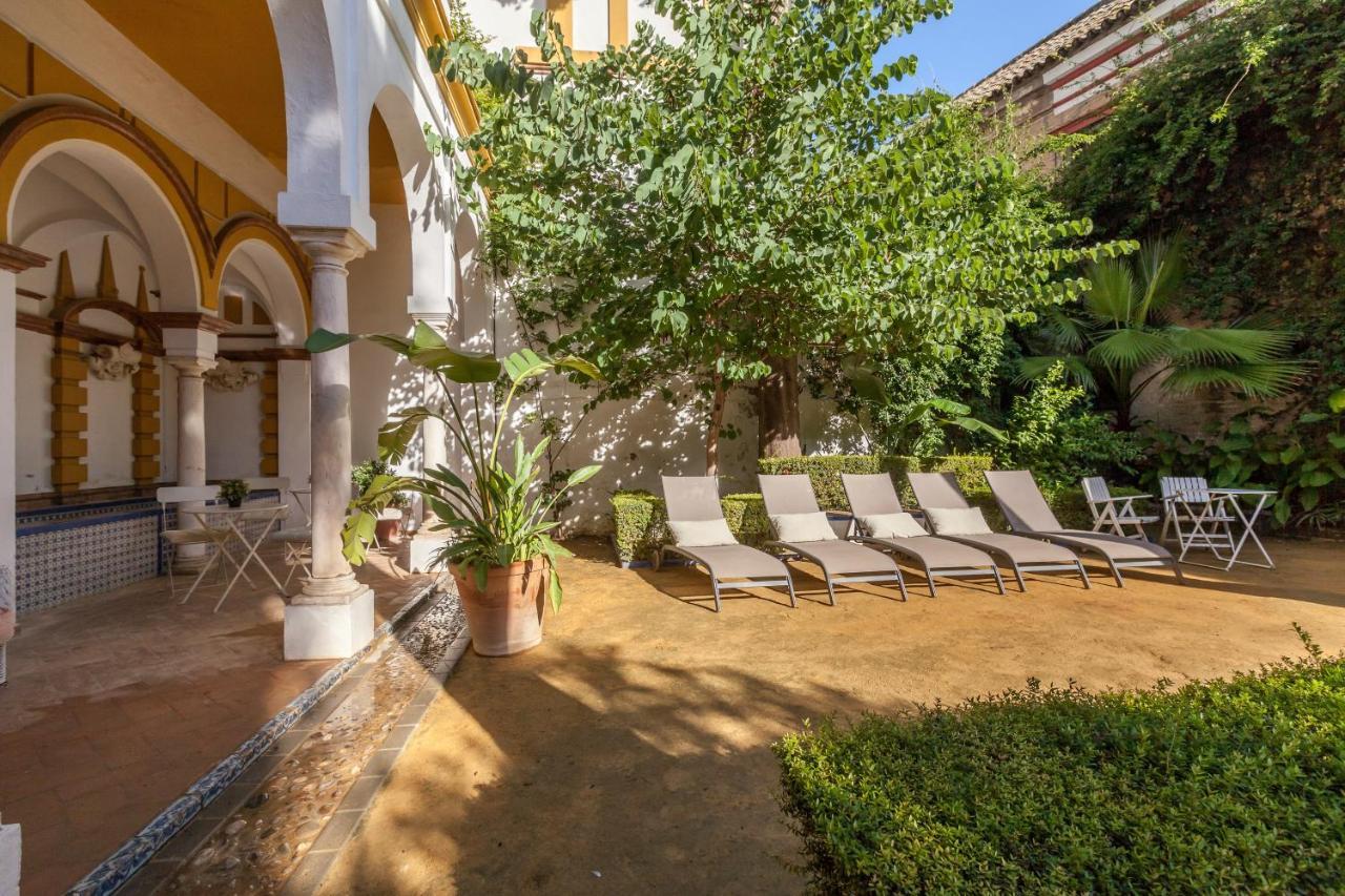 Villa Elvira, Exclusive Pool And Gardens In The Heart Of Sevilla 外观 照片