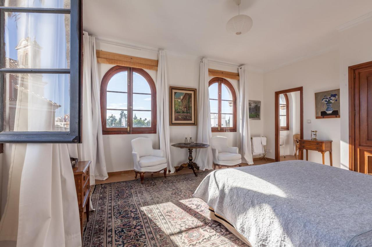 Villa Elvira, Exclusive Pool And Gardens In The Heart Of Sevilla 外观 照片